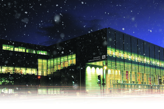 La Grande Bibliotheque, à Montréal, sous la neige.