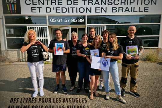 Neuf des onze membres du Centre de transcription et d'édition en braille (CTEB)