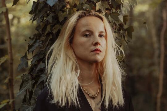 En cinq mots  Cecile Coulon0.jpg