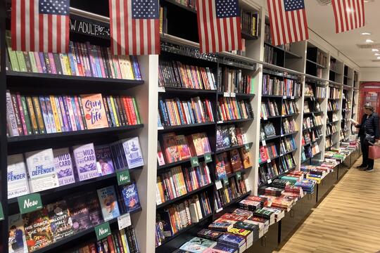 Les grandes librairies en particulier ont élargi leur offre de livres anglo-américains ces dernières années