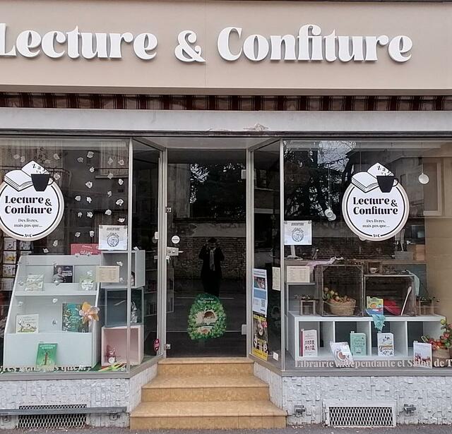 Lecture et confiture façade