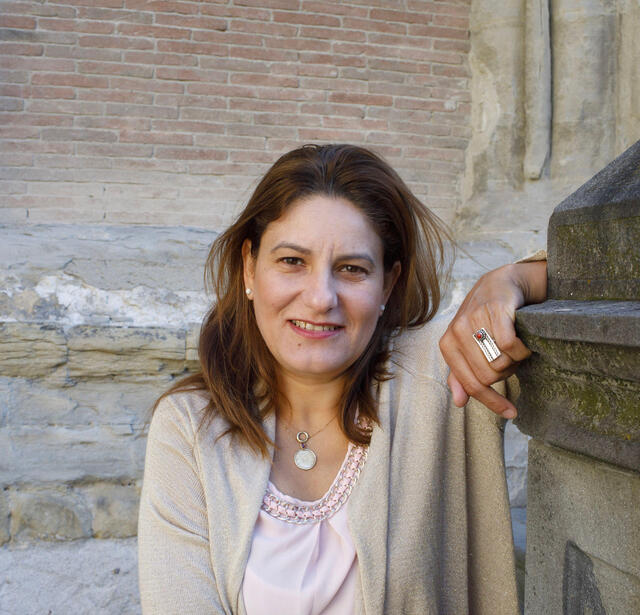 Amira Ghenim, lauréate 2024 du prix de la littérature arabe