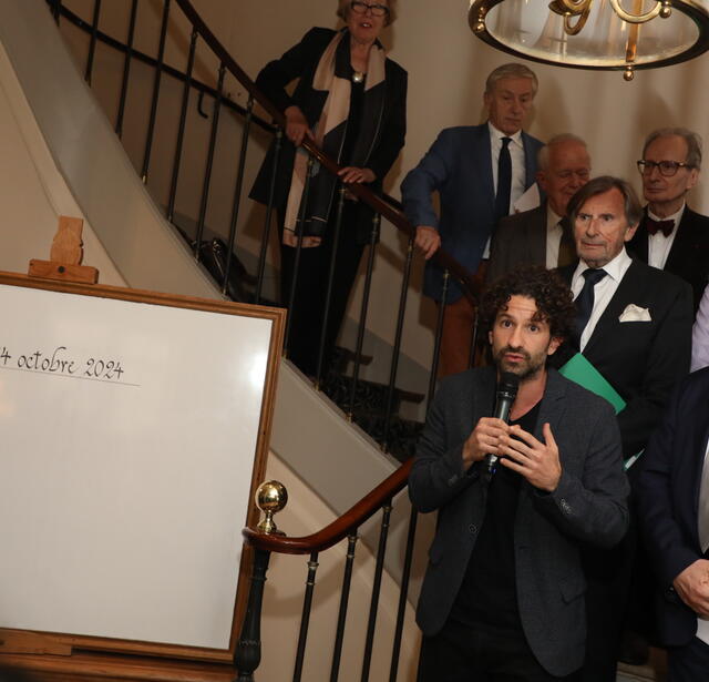 Miguel Bonnefoy, lauréat du Grand prix de l'Académie française 2024