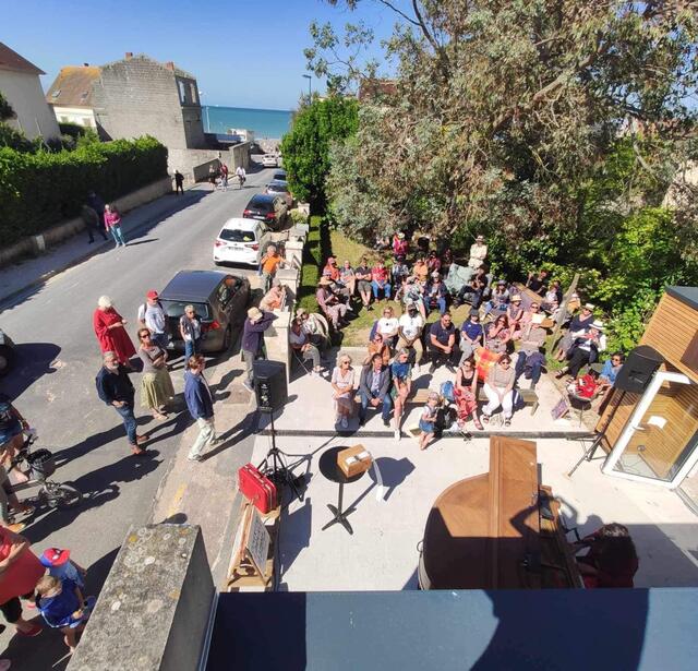 La librairie Le Garage hermetique a LucsurMer a recu le prix de lespace interieur lors du Grand Prix des librairies Livres Hebdo 20250.jpg