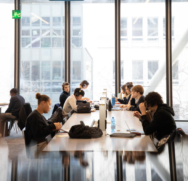 Des lecteurs à la BPI