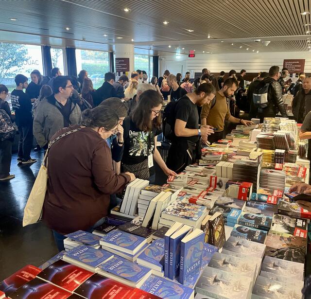 La librairie des Utopiales le samedi après-midi.