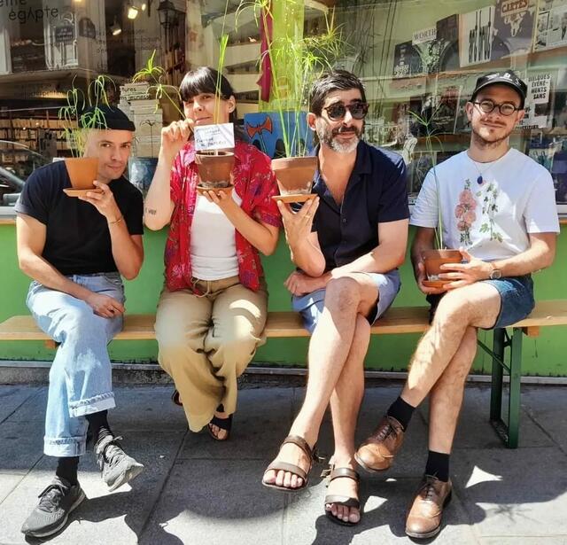 Florian Cochet, Pauline Hillier, Alexis Argyroglo, Brice Laoufi : l’équipe de La Petite Égypte papyrus à la main
