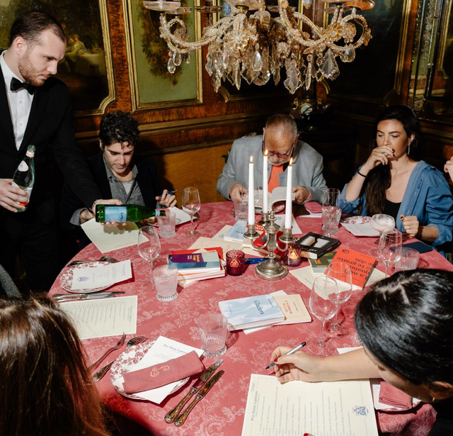Les membres du jury, réunis le 17 février dans le salon Victor-Hugo du restaurant Lapérouse