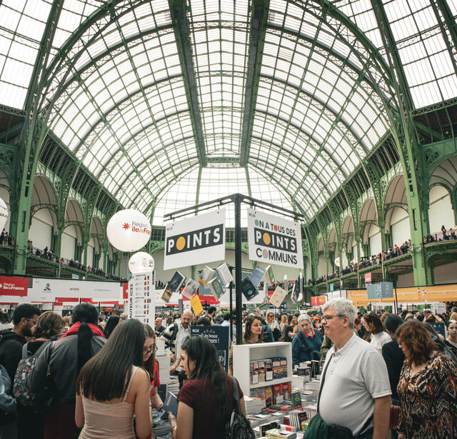 Les visiteurs sont venus nombreux au Festival du livre de Paris