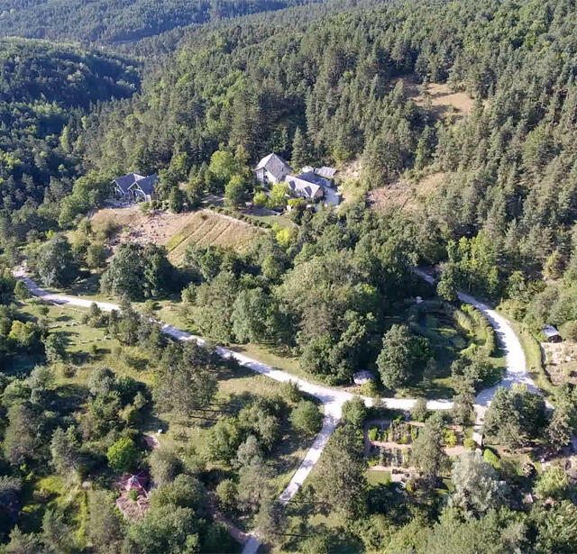 Le centre écologique Terre vivante dans la région naturelle du Trièves, dans l'Isère
