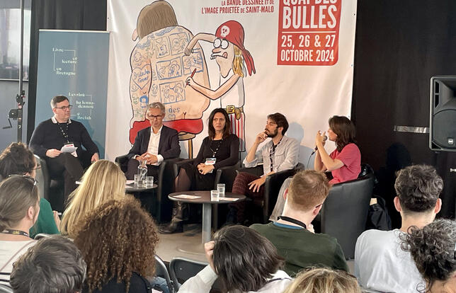 table ronde organisée par Livre et lecture en Bretagne à Quai des bulles 2024 avec Pascal Perrault (CNL), Stéphanie Le Cam (Ligue des auteurs professionnels), Jop (auteur) et Sonia Deschamps (éditions Rivages)