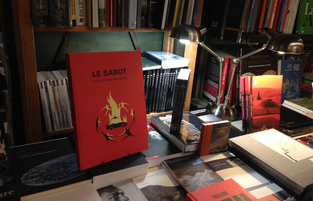 Étalage des éditions du Sabot dans la librairie L'Odeur du temps, à Marseille.
