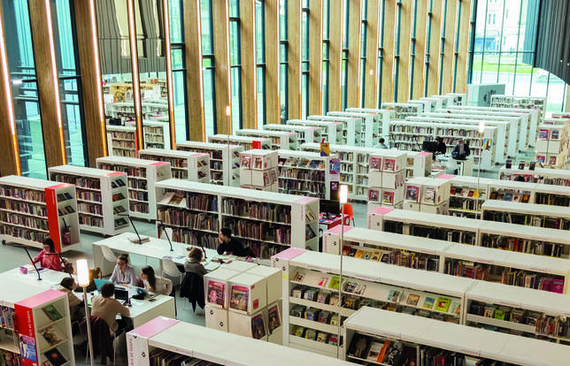 a SaintMalo une mediatheque au rythme dun festival1.jpg