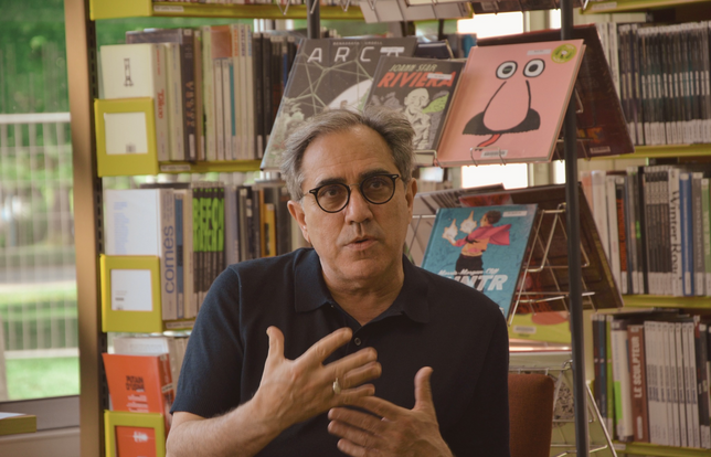 Joël Hafkin, gérant de La Boîte à livres, à Tours
