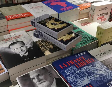 Rayon Histoire de la Librairie L'écume des mots (Paris)