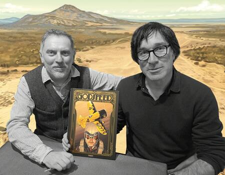 Romain Hugault et Éloi Rousseau, auteurs de "Godspeed", aux éditions Paquet