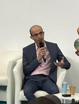 Yuval Noah Harari à Bologne, 23 mars 2022