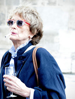 Irène Lindon et Thomas Simonnet le nouveau directeur général des éditions Minuit le 31 août 2021 lors de la prise de retraite de Josette de la librairie compagnie 