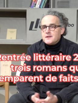 Ludovic Escande (Gallimard) dans le studio de Livres Hebdo