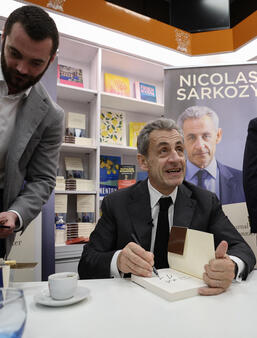 Nicolas Sarkozy le 12 décembre en dédicace à la Librairie de la Presse à Menton