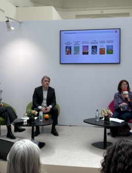 Table ronde sur le baromètre des pratiques de lecture 2026 au Festival du Livre de Paris (de gauche à droite) Natasha Pauthier, Arnaud Robert, Marine Boulanger et Mathilde Jablonski