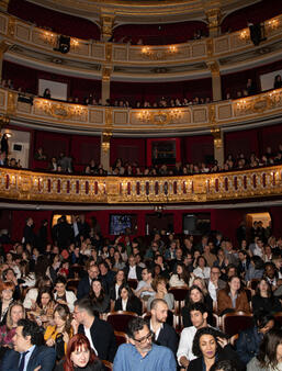 Public dans le théâtre de l'Odéon lors des Trophées de l'édition 2025