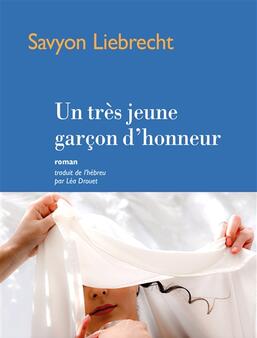 Un très jeune garçon d'honneur.jpg
