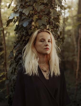 En cinq mots  Cecile Coulon0.jpg