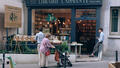 la Librairie L’Apprenti, rue des Fossés Saint-Jacques (5e), s’est transformée et agrandie depuis la conception de l'ouvrage "PARIS est un LIVRE", et a déménagé au 20 rue de l’École Polytechnique (5e), sous les noms des Apprentis.