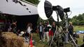 Tournage des "Gendarmes", adapté de la série de BD parue chez Bamboo, dans le parc du château du pont de Veyle. Les deux réalisateurs Stephan Archinard et François Prêvot-Leygonie avec les comédiens Thomas Gloria et Margot Heckmann