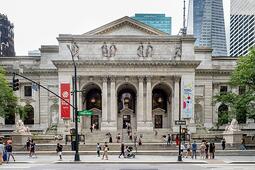 A la New York Public Library, comme dans toutes les bibliothèques de son réseau, le masque doit être porté par les visiteurs à partir de 2 ans.