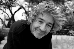 L'architecte Rudy Ricciotti, Grand Prix national d’architecture, Médaille d’or de l’Académie d’architecture, Prix Auguste-Perret de l’Union Internationale des Architectes (UIA), est également membre de l’Académie des technologies.