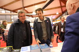 Vincent Barbare (avec Yannick Bolloré et Jean Joseph Jullaud) lors de la foire du livre de Brive 2022