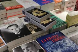 Rayon Histoire de la Librairie L'écume des mots (Paris)