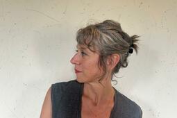 Coline Meirieu, responsable de la médiathèque Loubon, à Marseille