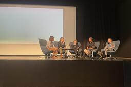 Table ronde sur les débats en bibliothèque, organisée pour les journées d’étude 2025 de l’Association des bibliothécaires départementaux sur le thème des transitions.