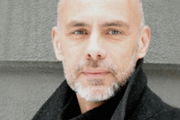 Michael Reynolds, directeur éditorial d'Europa Editions, aux États-Unis