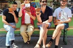 Florian Cochet, Pauline Hillier, Alexis Argyroglo, Brice Laoufi : l’équipe de La Petite Égypte papyrus à la main