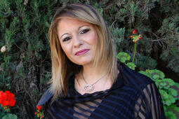 Simona Lo Iacono La guerisseuse de Catane Metailie0.jpg