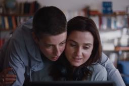 Bande-annonce de "Julian", avec Laurence Roothooft et Nina Meurisse