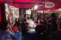 Stand des éditions Le Lézard pendant un festival de manga
