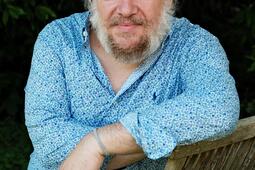 Mathias Énard, lauréat du Spycher : Literaturpreis Leuk 2026.