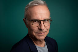 Philippe Besson La premiere phrase du premier livre Julliard0.jpg